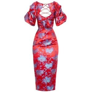 PrettyLittleThing Red Floral Jacquard Lace Up Back Midi Dress Women’s Size 4